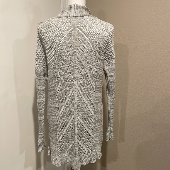 Leo & Nicale Open Long Sleeve Sweater Vest - M - Picture 4 of 9